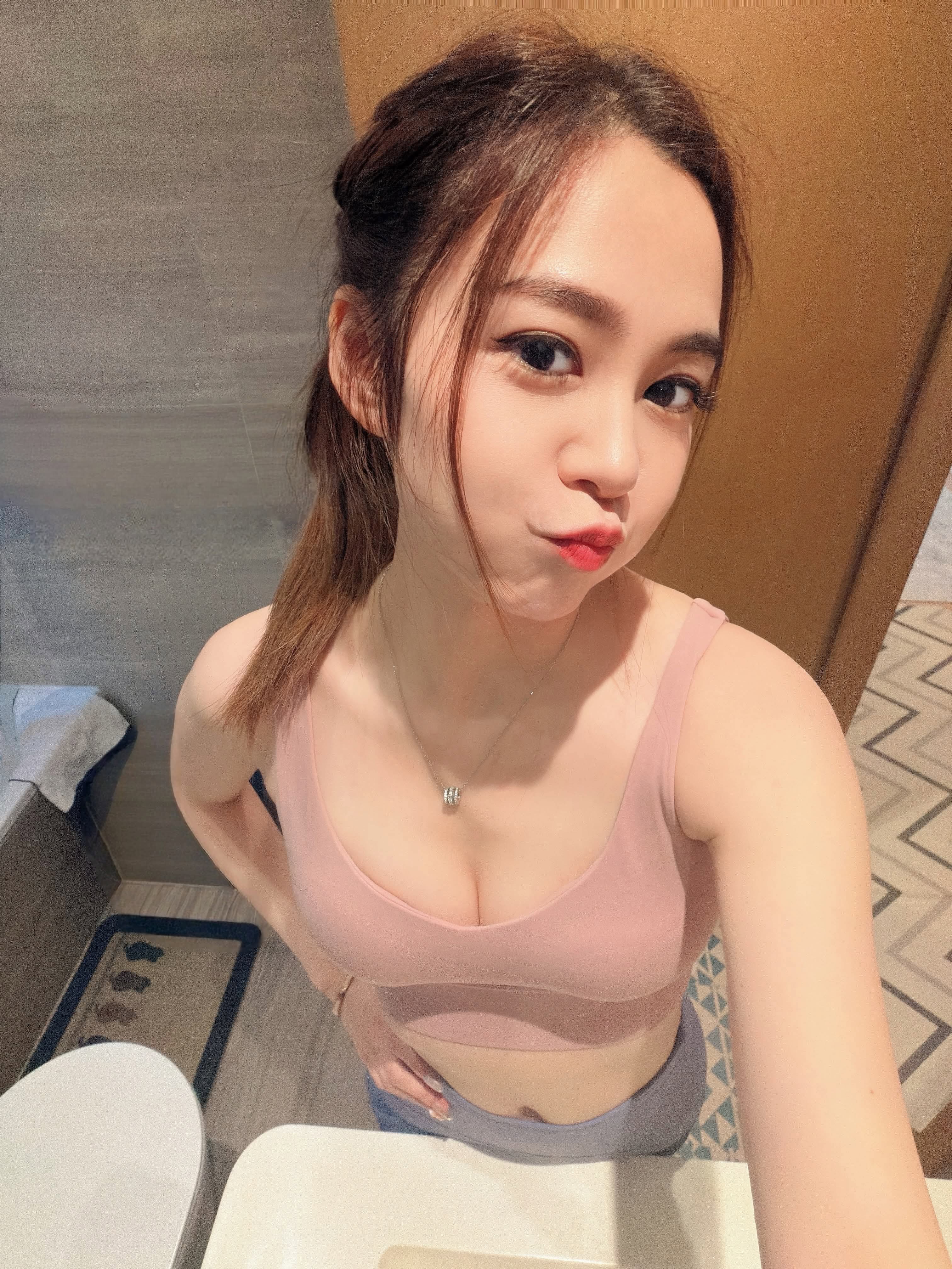 https://upload.hkgolden.media/comment/4dkodmpi.4oizdkt4cma.zdar3adjvrp.ihl.jpg