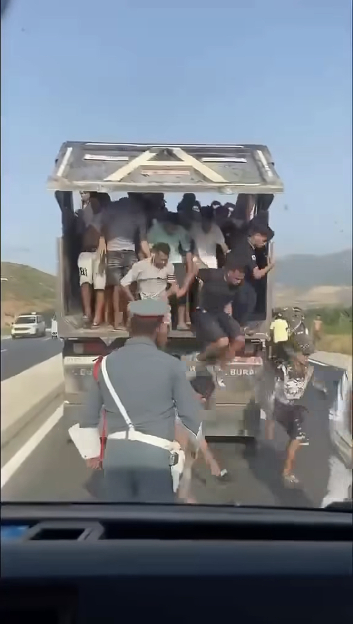 https://upload.hkgolden.media/comment/dy0kq1qj.vf0goubi4sf.e2ii3ysa3gm.b2m.jpg