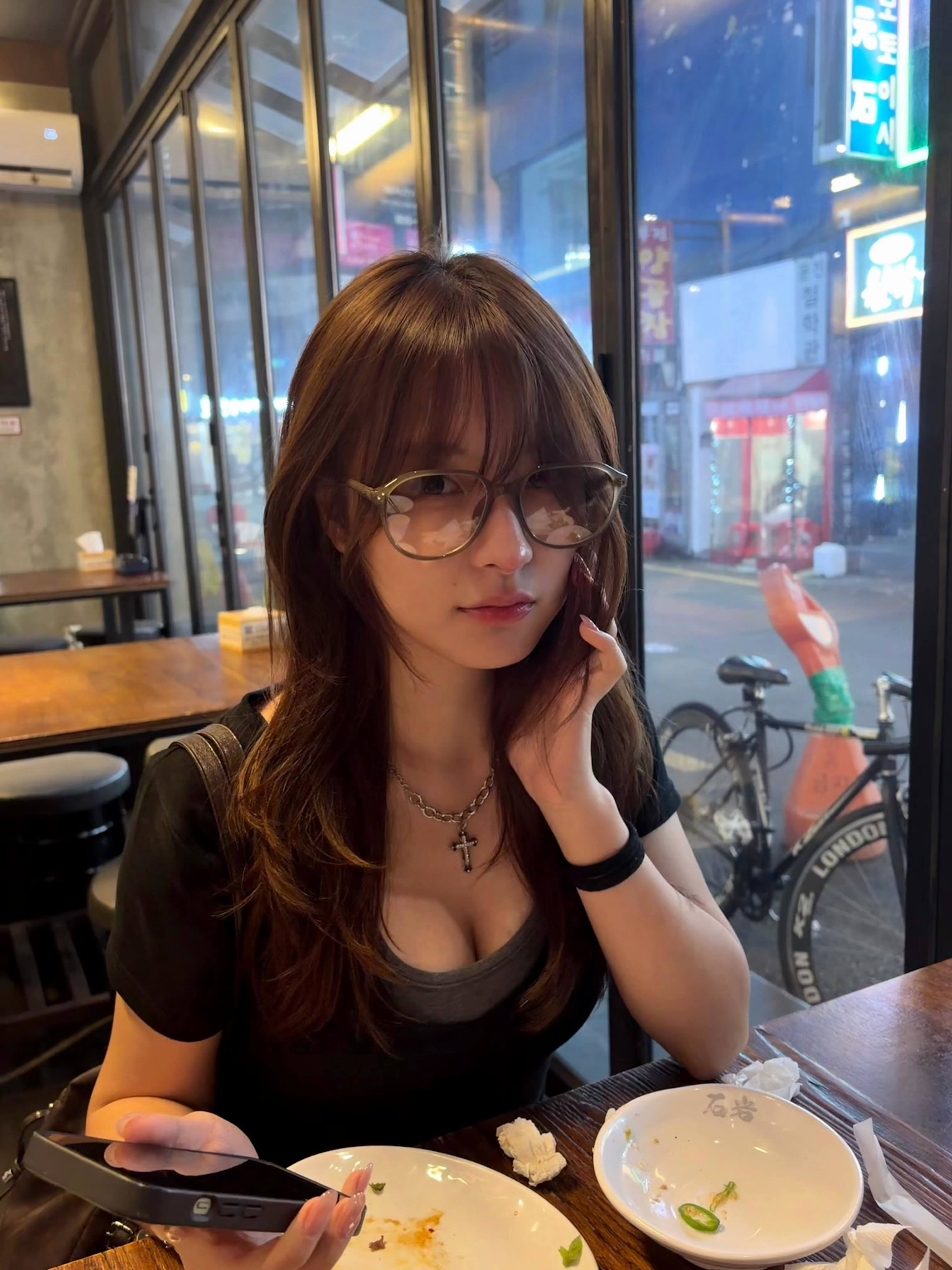 https://upload.hkgolden.media/comment/e0w3blyh.u2qh1jm4r3d.d2zt0jflqpb.hxw.jpg