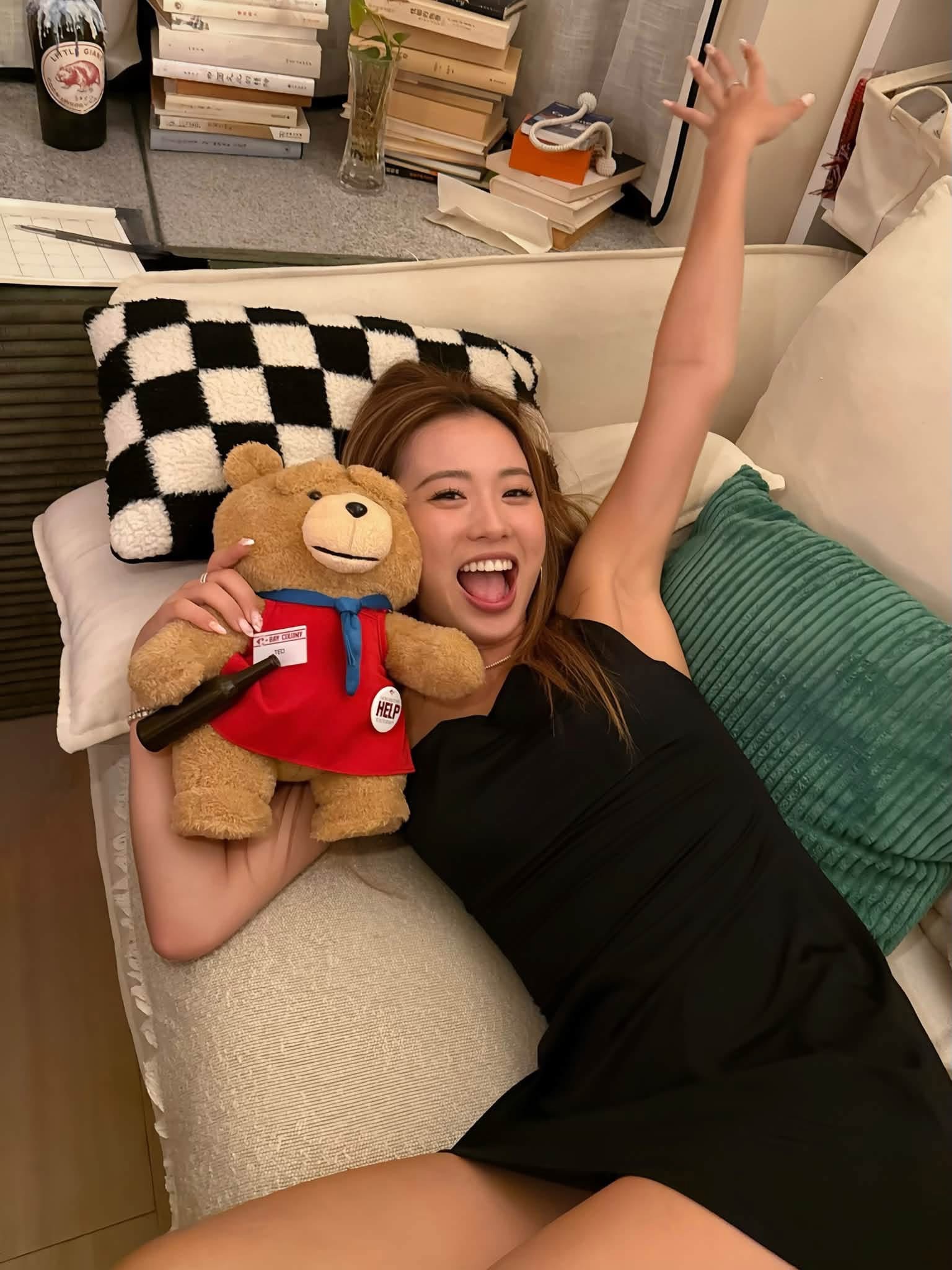 https://upload.hkgolden.media/comment/frn1pnrn.zqphvrpzkst.4m4ugxolsck.ezs.jpg