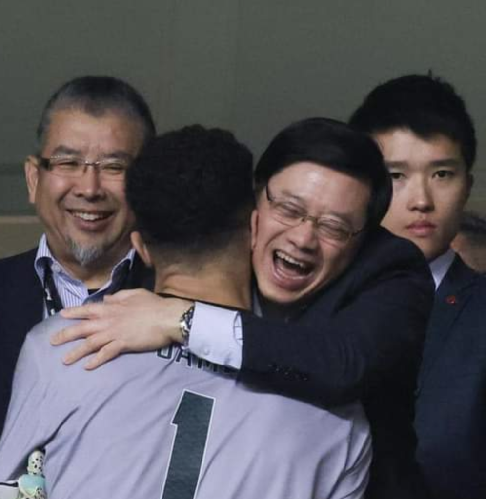 【圖】李長官條頸發生了甚麼事??? - 香港高登討論區
