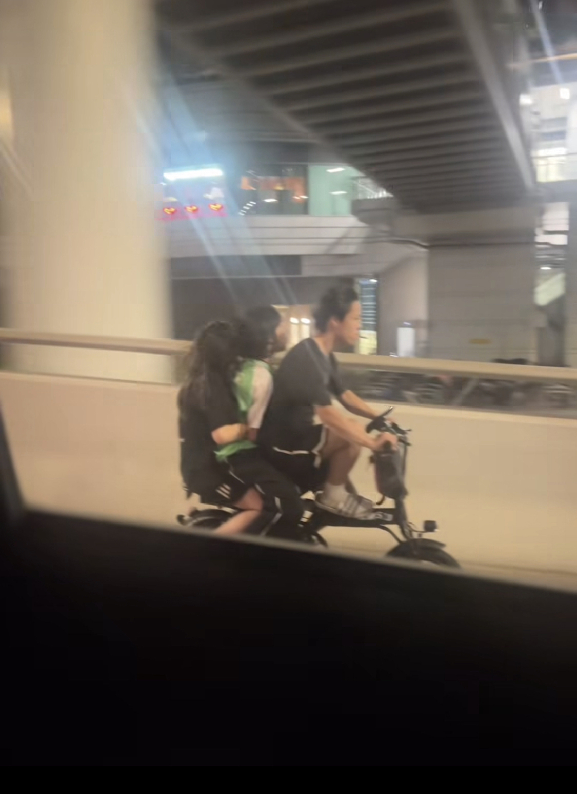 https://upload.hkgolden.media/comment/jisxnb0m.ywui0qdvmsu.nibllcpyb1e.knp.jpg