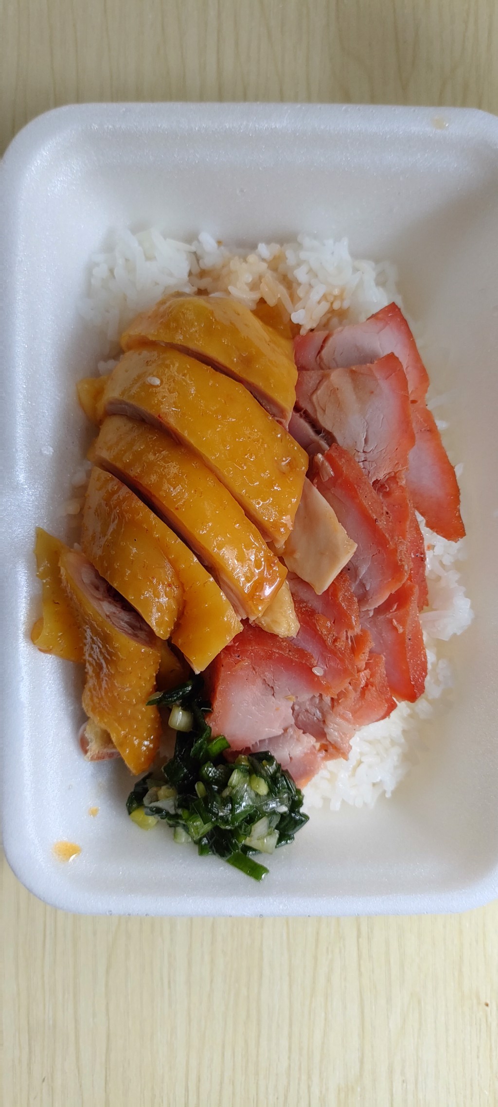 疫後現飯盒加價潮 全港最平僅15元兩餸燒味飯 價格返回沙士前 - 時事台 - 香港高登討論區