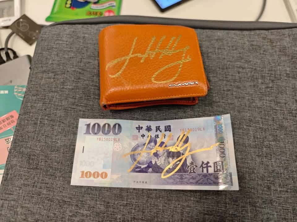 https://upload.hkgolden.media/comment/swxssmwu.03otmsdhirs.yxxnlwi5zpz.mlm.jpg