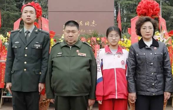 https://upload.hkgolden.media/comment/tcom2m2e.c2mzp1gzruv.wqh0ozuwtpq.sl0.jpg